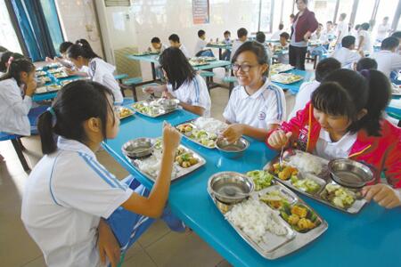 [重磅消息]2020年校园食堂真的不能再对外承包或委托经营了